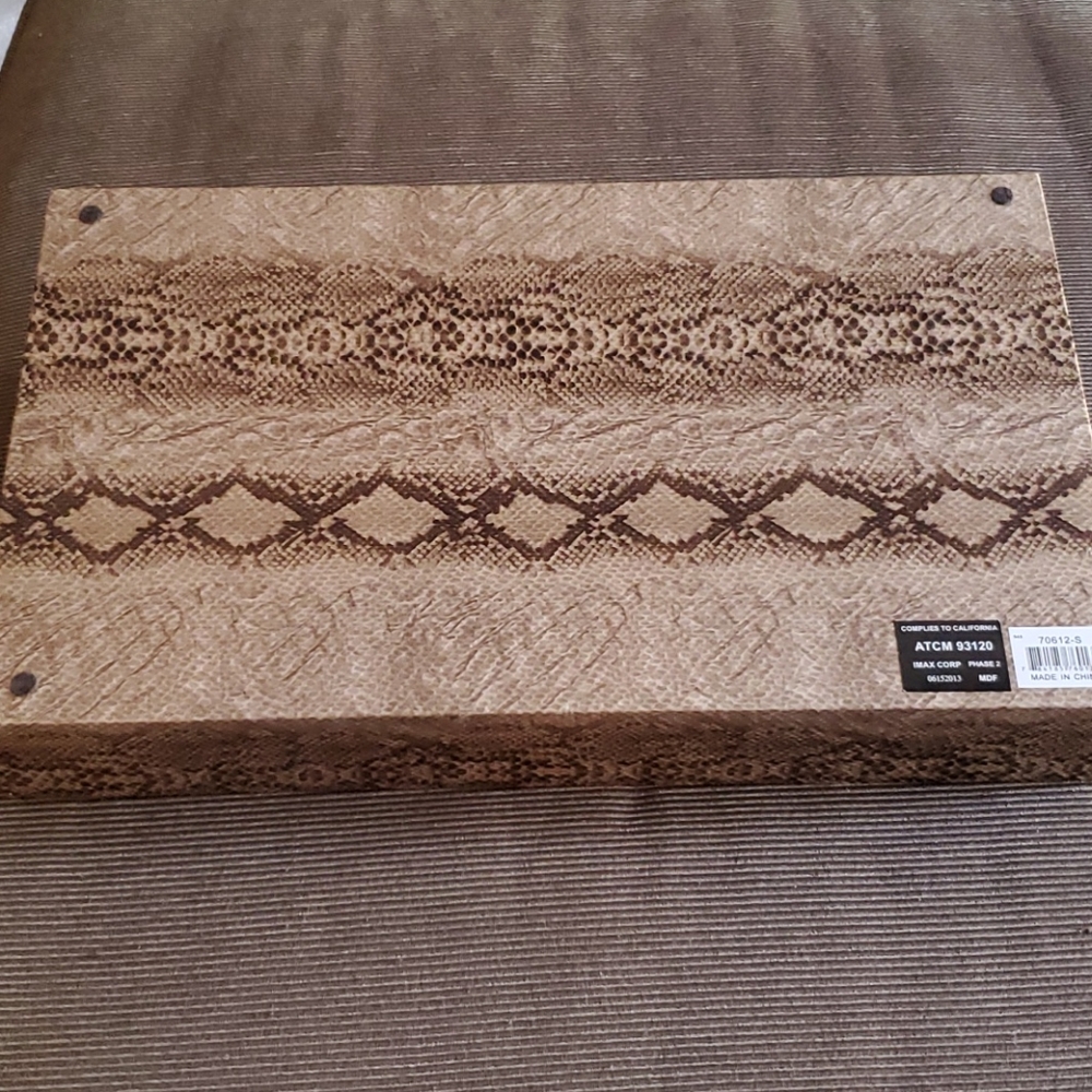Python Patterned Tray NWOT! - Picture 8 of 8